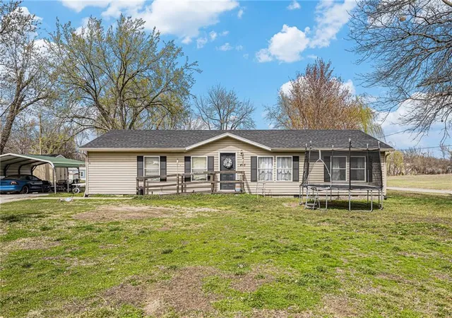 1st image of 405 Falletti St, Frontenac, KS 66763 | MLS# 2635121