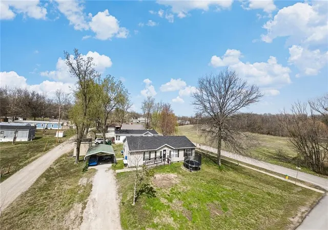 Photo 3 of Single family home for sale at 405 Falletti St, Frontenac, KS 66763 | MLS# 2635121 | Listing updated on 2026-09-25