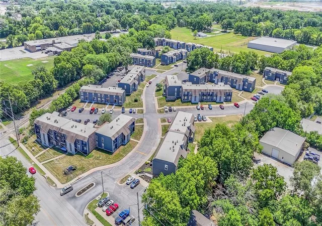 1st image of 13901 Grandboro Ln, Grandview, MO 64030 | MLS# 2635126
