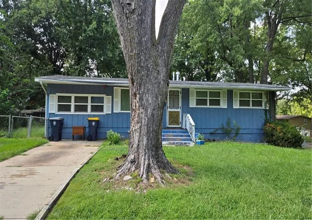 Photo 1 of Sale Pending at 8710 E 92nd Street, Kansas City, MO 64138 | MLS# 2635132 | Listing updated on 2026-08-13