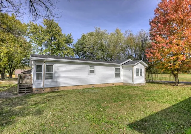 2nd image of 705 N Cayuga St, Frontenac, KS 66763 | MLS# 2635135