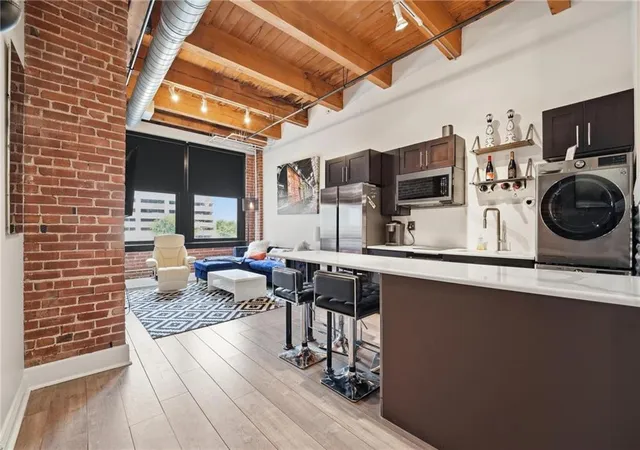 Photo 2 of Condo for sale at 706 Broadway Blvd #201, Kansas City, MO 64105 | MLS# 2635140 | Listing updated on 2026-08-30