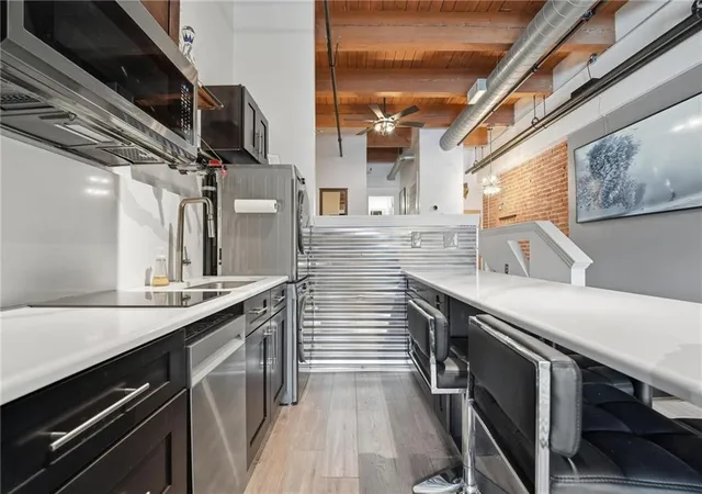 Photo 4 of Condo for sale at 706 Broadway Blvd #201, Kansas City, MO 64105 | MLS# 2635140 | Listing updated on 2026-08-30