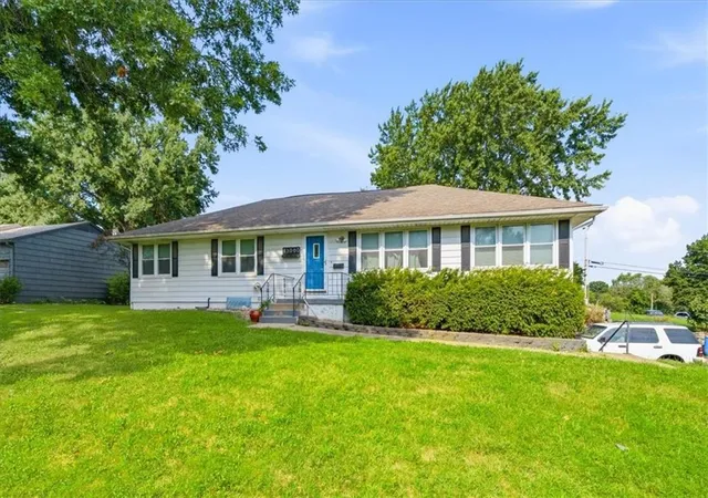 3rd image of 13000 E Byars Rd, Grandview, MO 64030 | MLS# 2635145