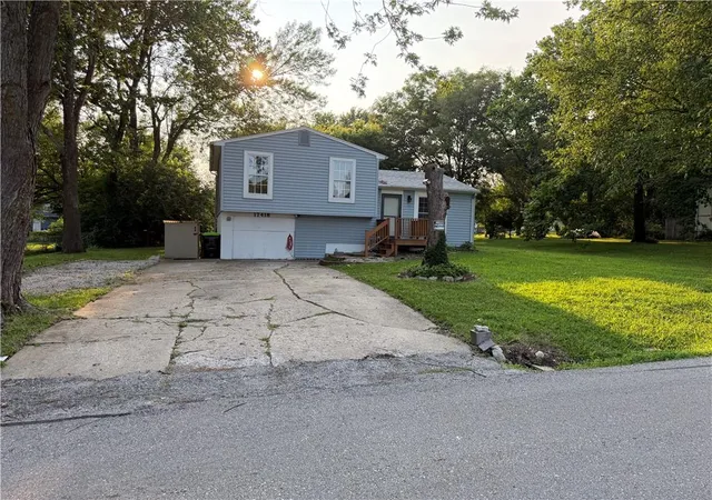 1st image of 17418 Montgall Dr, Belton, MO 64012 | MLS# 2635146