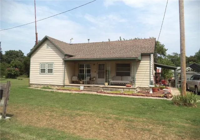Photo 1 of Sale Pending at 106 N Franklin St, Elk City, KS 67301 | MLS# 2635149 | Listing updated on 2026-08-17