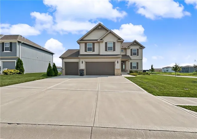 1st image of 416 Sw Nelson Dr, Blue Springs, MO 64014 | MLS# 2635160