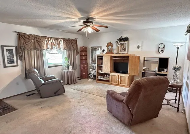 3rd image of 417 S Belisle St, El Dorado Springs, MO 64744 | MLS# 2635173