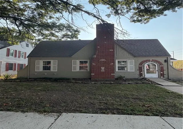 1st image of 105 N 27 St, Parsons, KS 67357 | MLS# 2635174