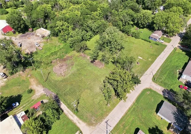 3rd image of 108 E & 204 Cynthia St, Mc Louth, KS 66054 | MLS# 2635176