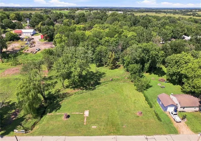 5th image of 108 E & 204 Cynthia St, Mc Louth, KS 66054 | MLS# 2635176