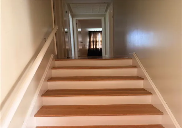 Photo 4 of Sale Pending at 9633 Hardy St, Overland Park, KS 66212 | MLS# 2635177 | Listing updated on 2026-09-26