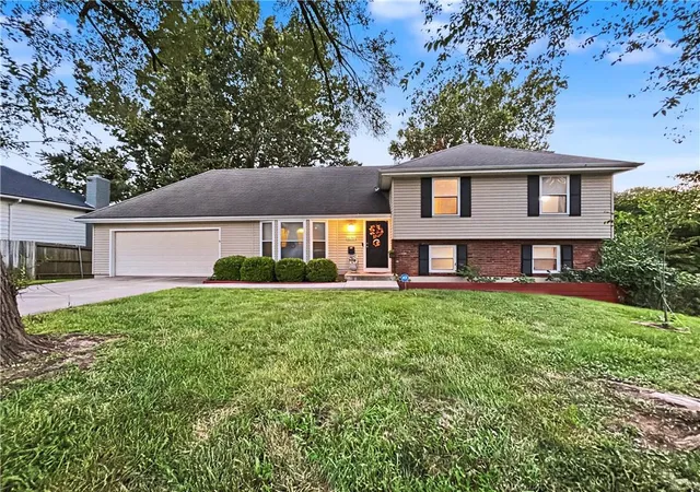 Photo 1 of Single family home for sale at 10704 Fremont Ave, Kansas City, MO 64134 | MLS# 2635179 | Listing updated on 2026-09-04