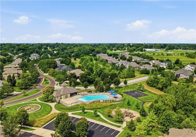 72nd image of 11637 W 154th St, Overland Park, KS 66221 | MLS# 2635180