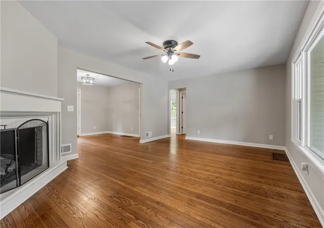 4th image of 6127 Terrydale St, Mission, KS 66202 | MLS# 2635183