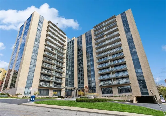 Photo 3 of Condo for sale at 4545 Wornall Rd #310, Kansas City, MO 64111 | MLS# 2635184 | Listing updated on 2026-09-01