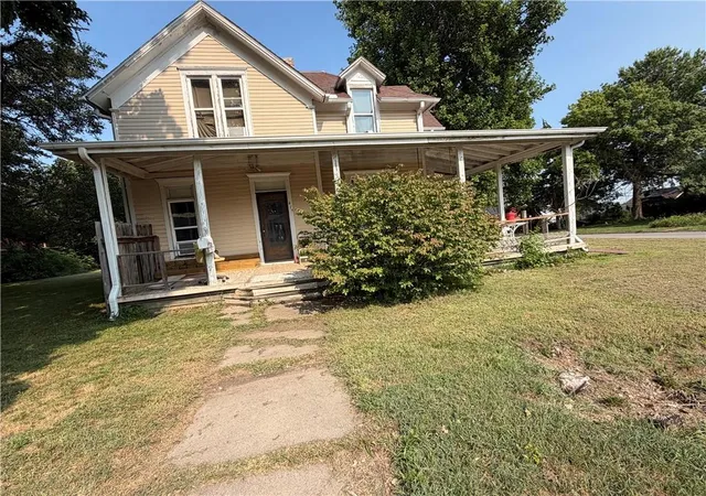 1st image of 419 S Buchanan St, Maryville, MO 64468 | MLS# 2635196