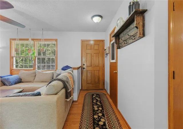 4th image of 501 Sharon Dr, Liberty, MO 64068 | MLS# 2635199