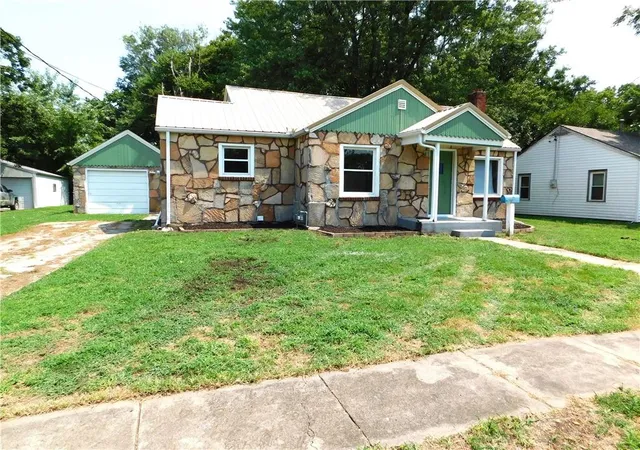 1st image of 603 Lexington St, Holden, MO 64040 | MLS# 2635204