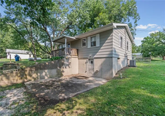 Photo 5 of Sale Pending at 182 W Jackson St, Kingston, MO 64650 | MLS# 2635211 | Listing updated on 2026-08-12