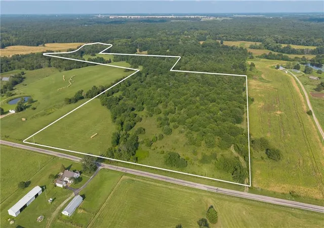 2nd image of 289 Se 671st Rd, Warrensburg, MO 64093 | MLS# 2635218