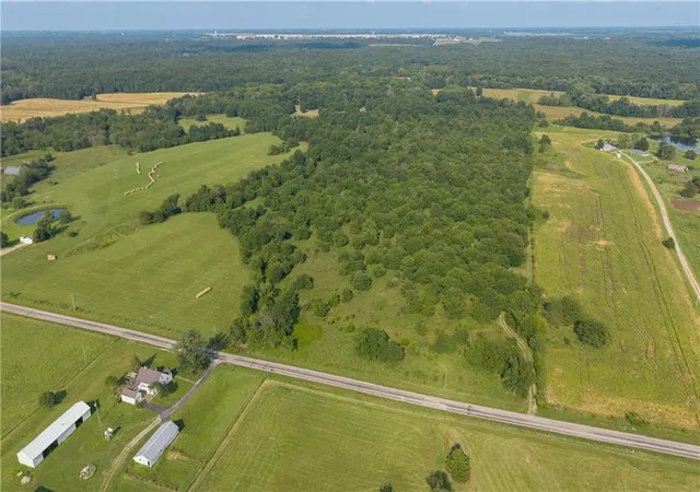 24th image of 289 Se 671st Rd, Warrensburg, MO 64093 | MLS# 2635218