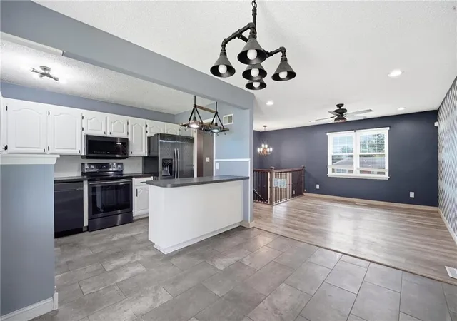 Photo 4 of Sale Pending at 16916 Hart Ave, Independence, MO 64055 | MLS# 2635219 | Listing updated on 2026-08-26
