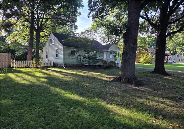 Photo 2 of Single family home for sale at 3110 S 8th Terrace, Kansas City, KS 66103 | MLS# 2635220 | Listing updated on 2026-09-06