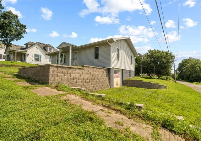 Photo 3 of Single family home for sale at 336 S Liberty St, Troy, KS 66087 | MLS# 2635226 | Listing updated on 2026-09-02
