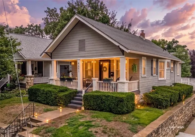 Photo 3 of Single family home for sale at 4651 Terrace St, Kansas City, MO 64112 | MLS# 2635227 | Listing updated on 2026-08-19
