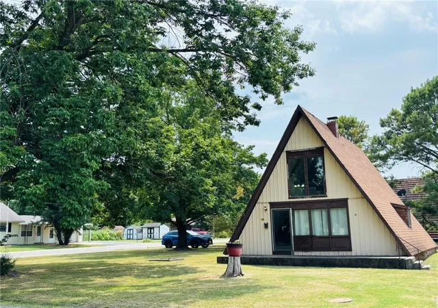 4th image of 151 E 22Nd St, Baxter Springs, KS 66713 | MLS# 2635233