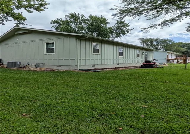 Photo 3 of Sale Pending at 705 Park St, Oskaloosa, KS 66066 | MLS# 2635246 | Listing updated on 2026-08-12
