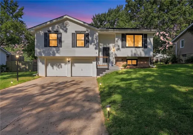 Photo 2 of Sale Pending at 1409 Nw 48th Street, Blue Springs, MO 64015 | MLS# 2635251 | Listing updated on 2026-09-07
