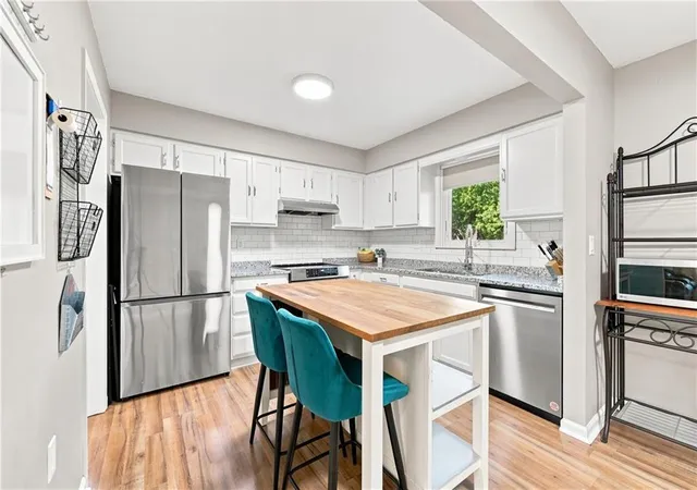 Photo 4 of Sale Pending at 1409 NW 48th Street, Blue Springs, MO 64015 | MLS# 2635251 | Listing updated on 2026-09-07