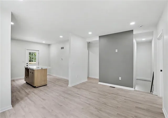Photo 4 of Sale Pending at 302 S Boeke St, Kansas City, KS 66101 | MLS# 2635252 | Listing updated on 2026-09-02