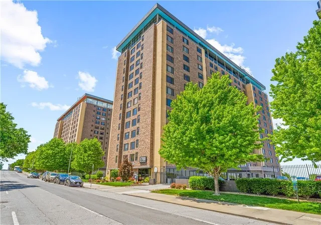1st image of 700 E 8th #400 & #500 St, Kansas City, MO 64106 | MLS# 2635263