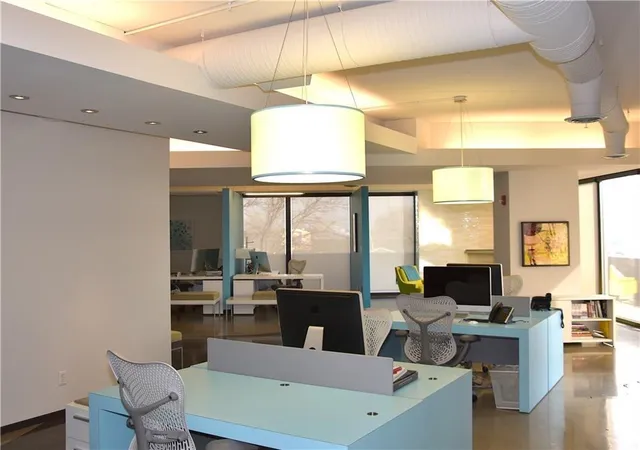Listing Photo 4 - Condo for sale in building located at 700 E 8th #400 & #500th St, Kansas City, MO 64106