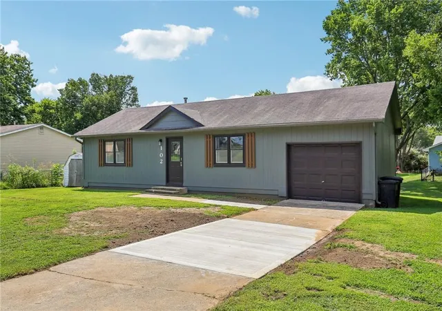 2nd image of 102 Se 245 Rd, Warrensburg, MO 64093 | MLS# 2635265