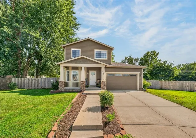 Photo 2 of Single family home for sale at 2000 Riverstone Dr, Excelsior Springs, MO 64024 | MLS# 2635271 | Listing updated on 2026-09-02