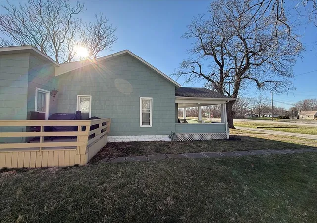 5th image of 413 W 1St St, Cameron, MO 64429 | MLS# 2635278