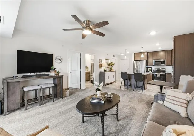 4th image of 7800 W 123Rd St #303, Overland Park, KS 66213 | MLS# 2635281
