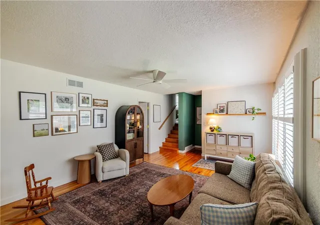 2nd image of 1219 Mound Dr, Atchison, KS 66002 | MLS# 2635284