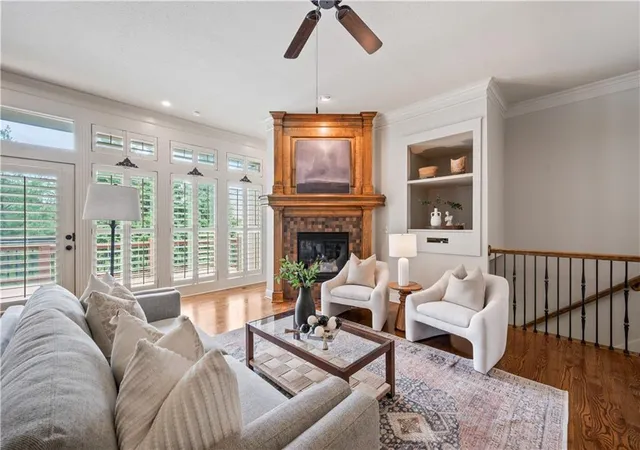 image of 19806 W 100th Ter, Lenexa, KS 66220 | MLS# 2635288