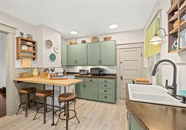 Photo 4 of Sale Pending at 2629 Faraon St, Saint Joseph, MO 64501 | MLS# 2635298 | Listing updated on 2026-08-20