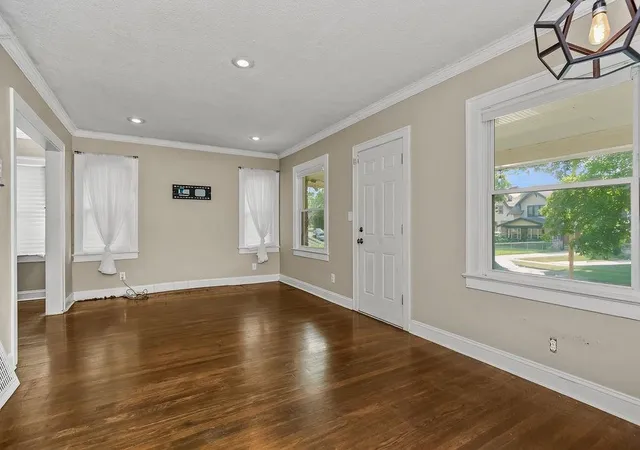 Photo 3 of Single family home for sale at 5225 Brookwood Ave, Kansas City, MO 64130 | MLS# 2635307 | Listing updated on 2026-09-27