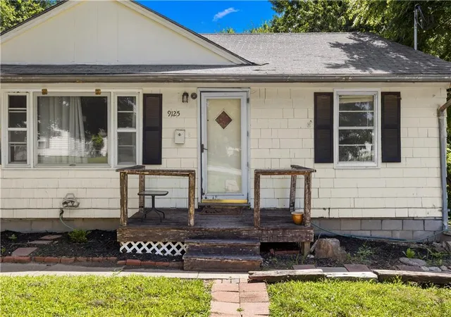 Photo 1 of Single family home for sale at 9125 Cherry St, Kansas City, MO 64131 | MLS# 2635310 | Listing updated on 2026-08-15