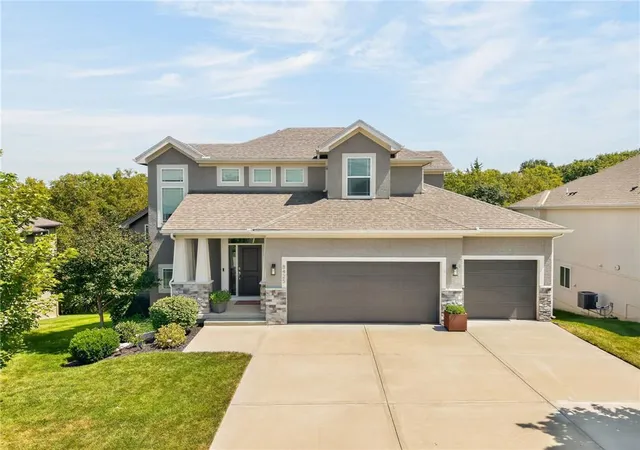 1st image of 8425 Laramie St, De Soto, KS 66018 | MLS# 2635312