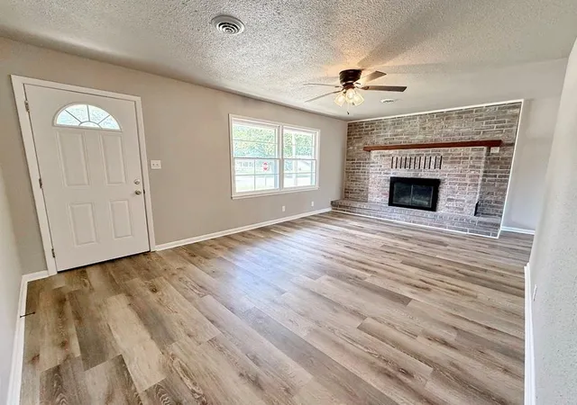 3rd image of 416 N Prewitt St, Nevada, MO 64772 | MLS# 2635318