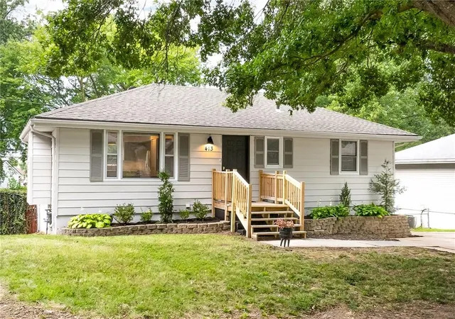 Photo 1 of Sale Pending at 413 Nw 88th Terrace, Kansas City, MO 64155 | MLS# 2635319 | Listing updated on 2026-08-25