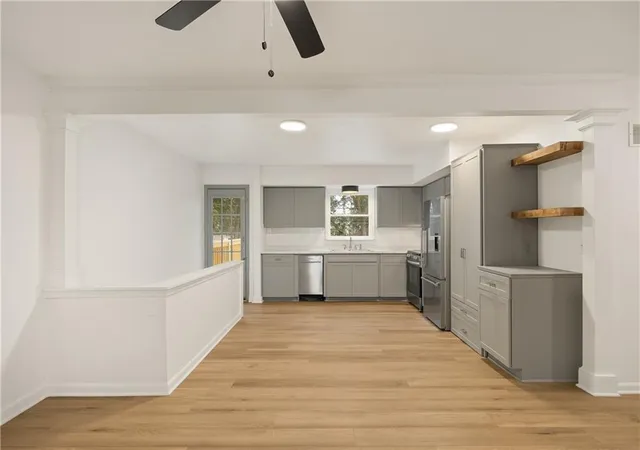 Photo 5 of Sale Pending at 413 NW 88th Terrace, Kansas City, MO 64155 | MLS# 2635319 | Listing updated on 2026-08-25
